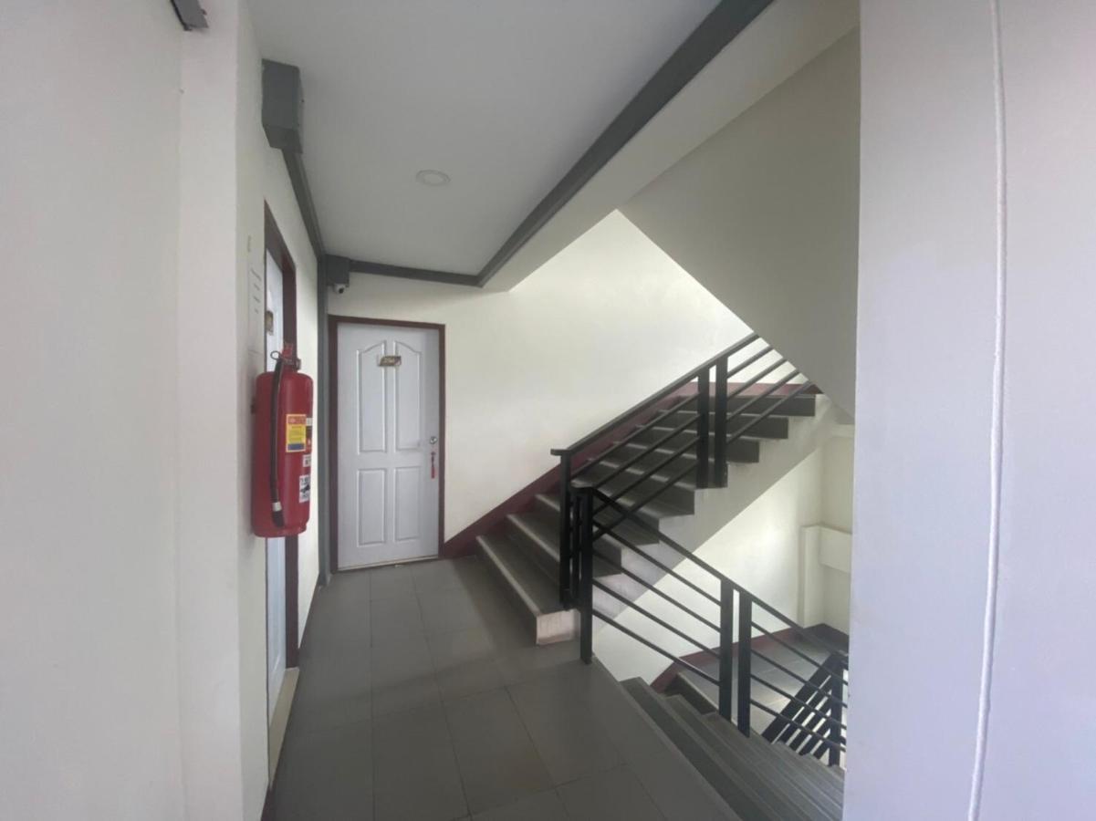 Oyo 1135 Triple A Residence Chiang Mai Bagian luar foto