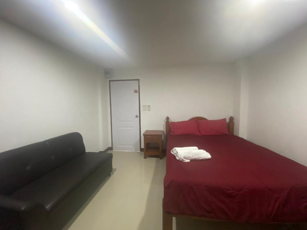 Oyo 1135 Triple A Residence Chiang Mai Bagian luar foto