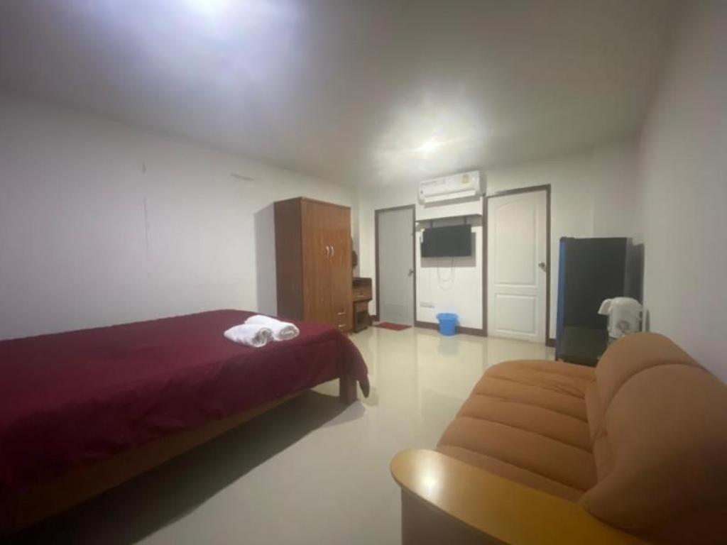 Oyo 1135 Triple A Residence Chiang Mai Bagian luar foto