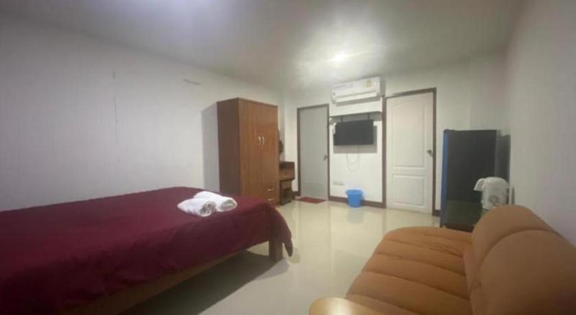 Oyo 1135 Triple A Residence Chiang Mai Bagian luar foto