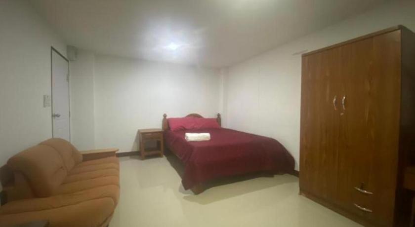 Oyo 1135 Triple A Residence Chiang Mai Bagian luar foto
