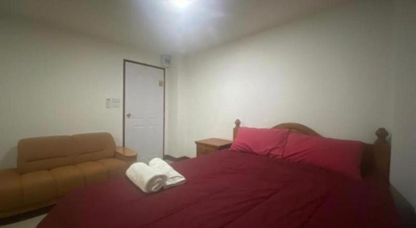 Oyo 1135 Triple A Residence Chiang Mai Bagian luar foto