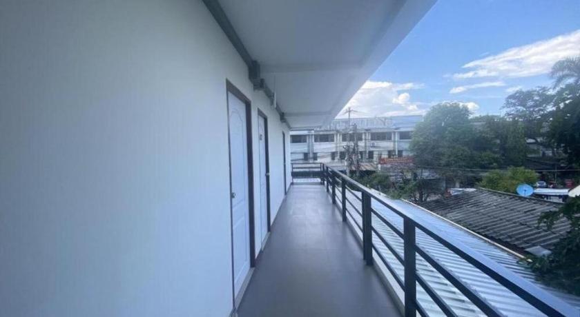 Oyo 1135 Triple A Residence Chiang Mai Bagian luar foto